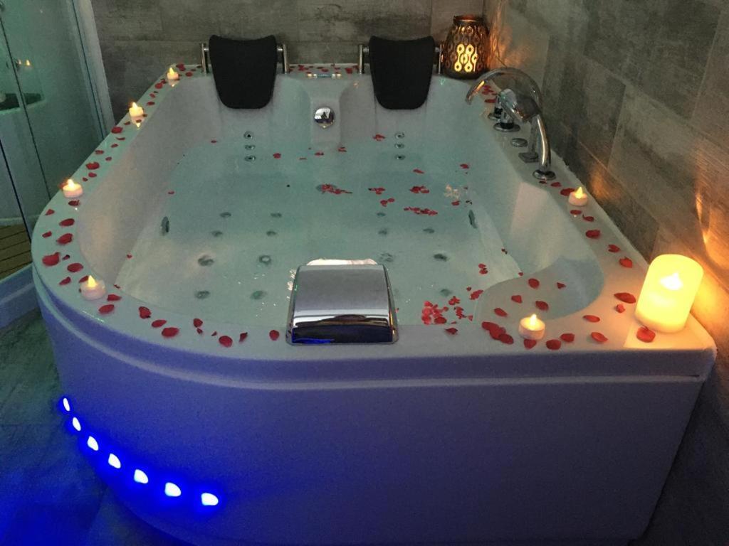 Esprit Zen En Provence Studio Spa Privatif Cheval-Blanc Exteriör bild